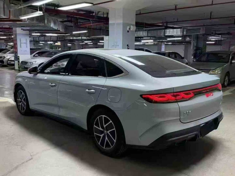 攀枝花25年比亚迪秦7