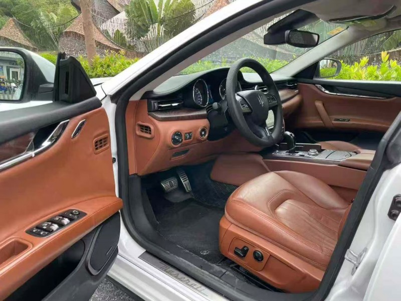 广州17年玛莎拉蒂总裁6