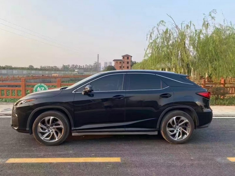 广州16年雷克萨斯RX3