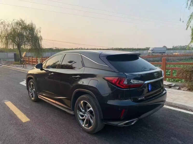 广州16年雷克萨斯RX5