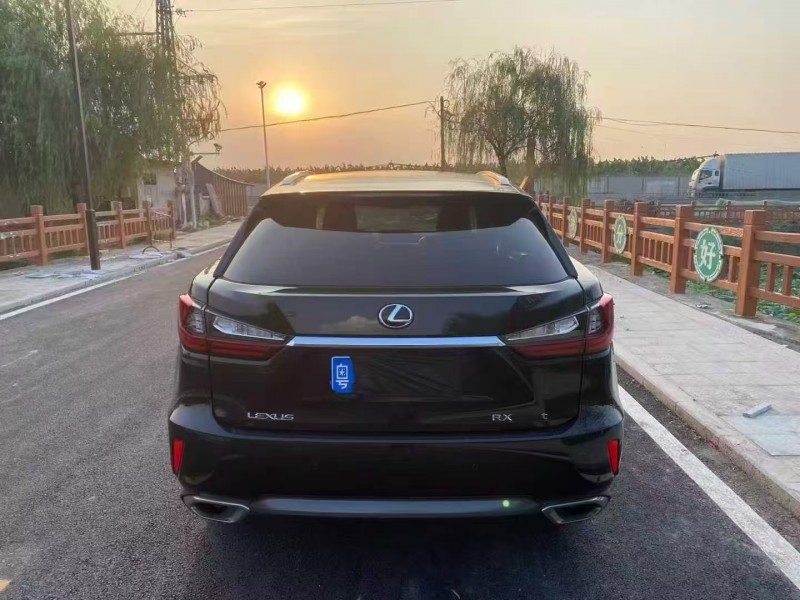 广州16年雷克萨斯RX9