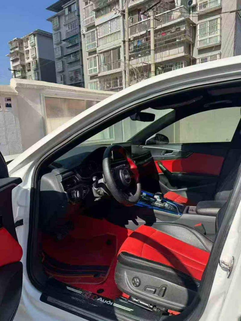 遵义19年奥迪A4L4