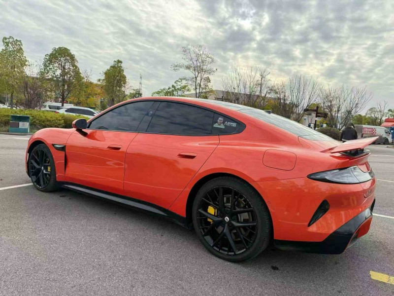 贵阳24年小米SU77