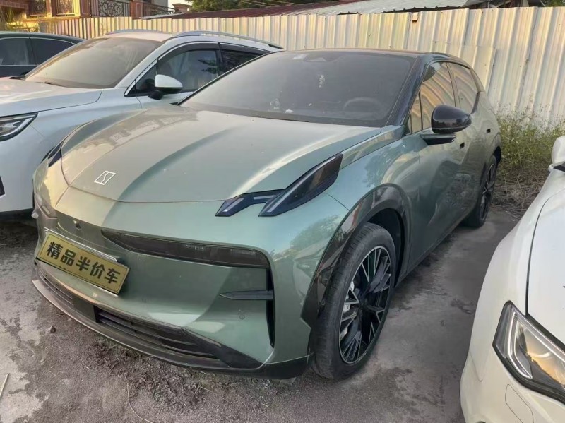 广州23年极氪汽车X2
