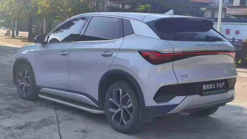 汕头22年比亚迪元9