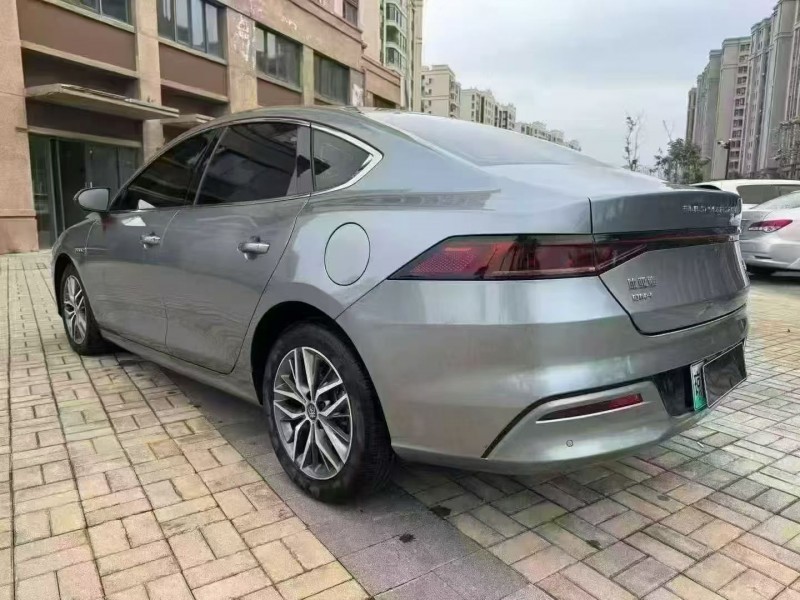 海口23年比亚迪秦8