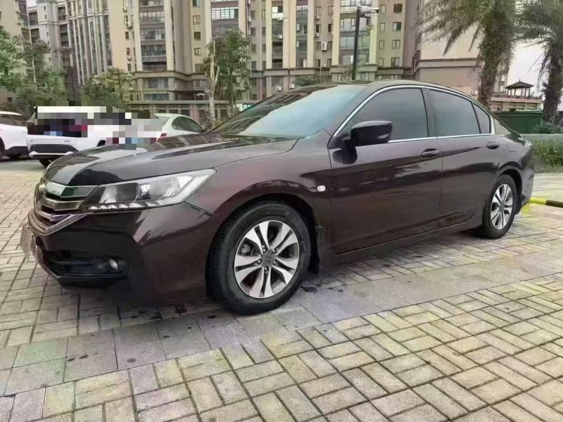 海口15年本田雅阁3