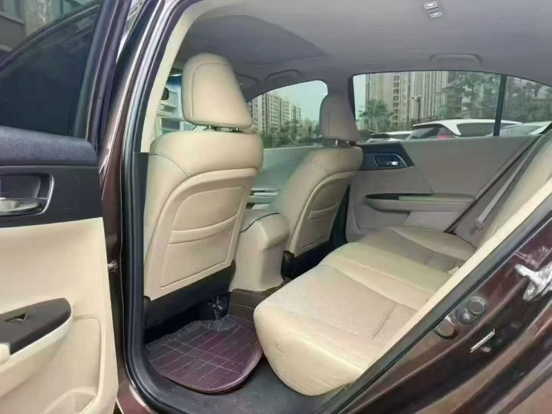 海口15年本田雅阁6