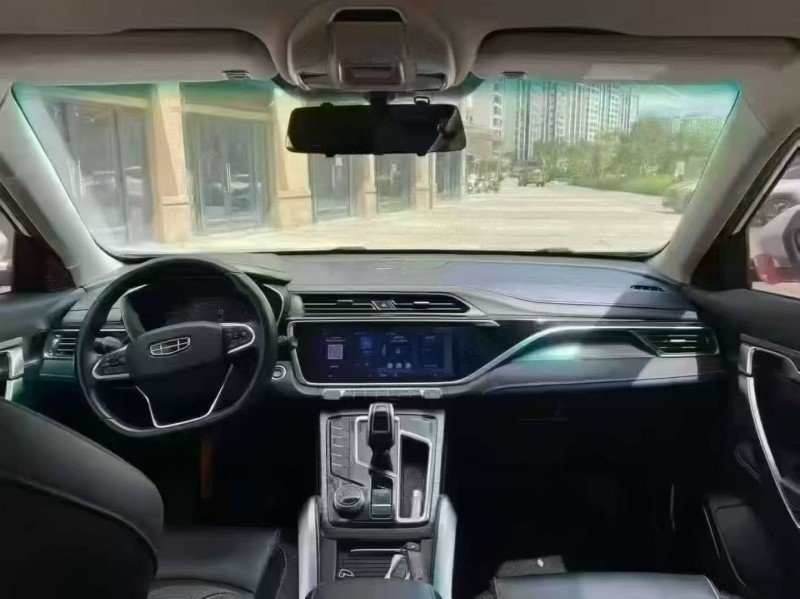 海口20年吉利博越4