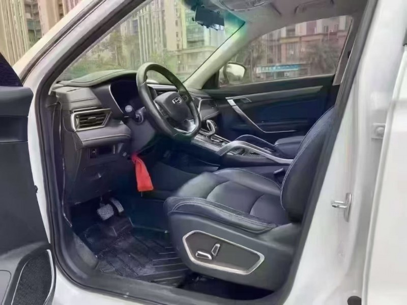 海口20年吉利博越5