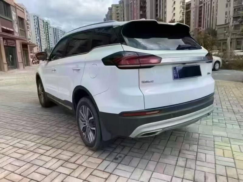 海口20年吉利博越7