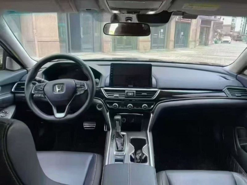 海口22年本田雅阁5