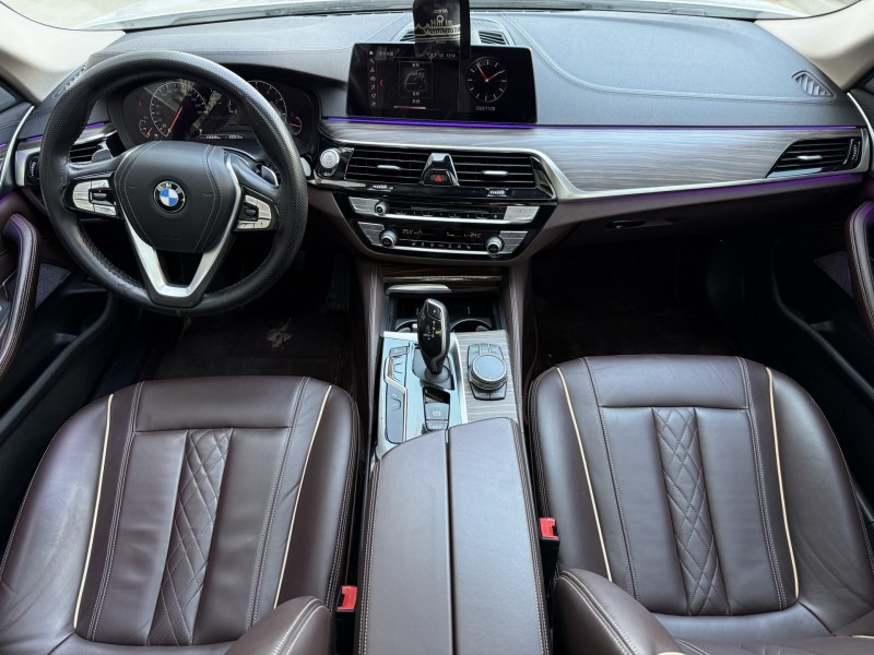 济宁19年宝马5系3