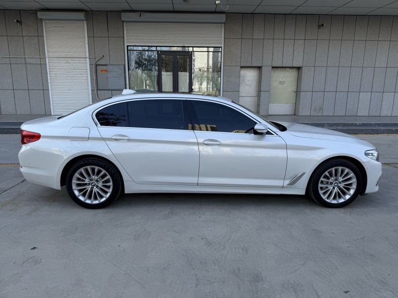 济宁19年宝马5系5