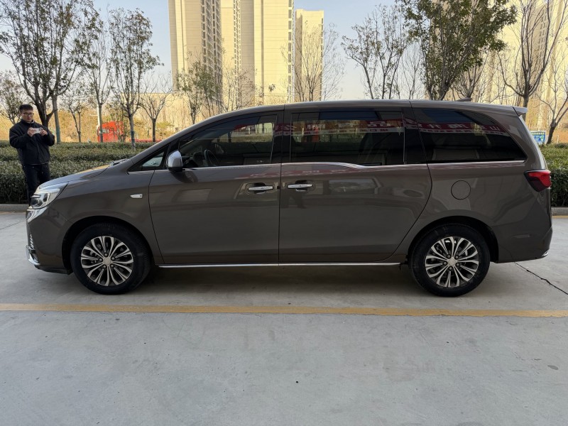 济宁24年别克GL87