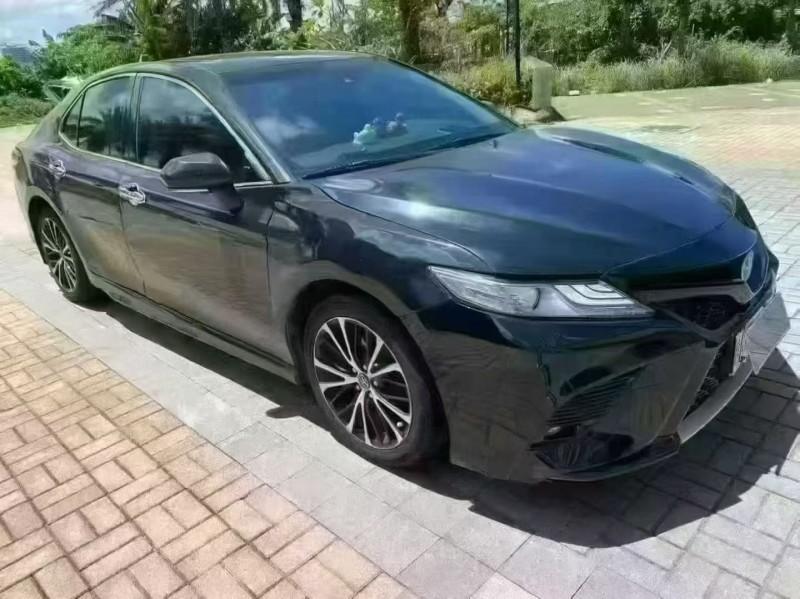 海口19年丰田凯美瑞3