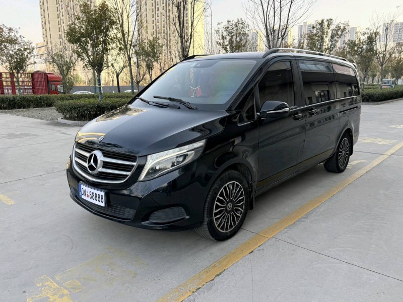济宁17年奔驰V7