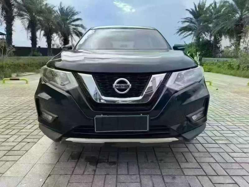 海口18年日产奇骏1