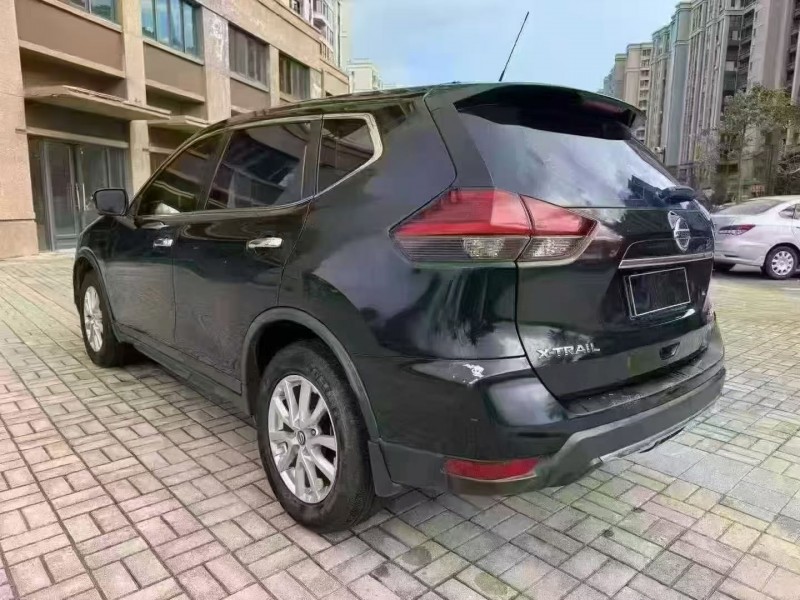 海口18年日产奇骏8