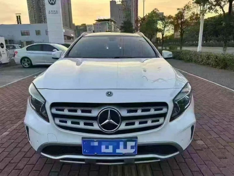 淄博19年奔驰GLA1