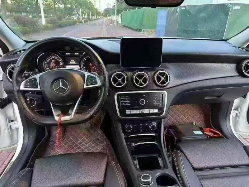 淄博19年奔驰GLA5