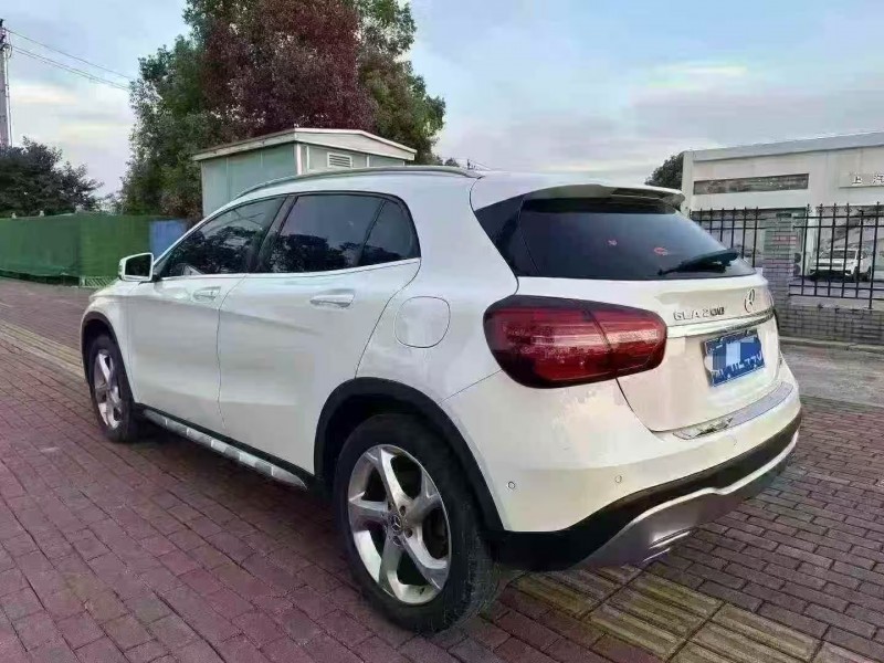 淄博19年奔驰GLA7