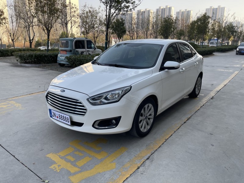 济宁16年福特福睿斯2