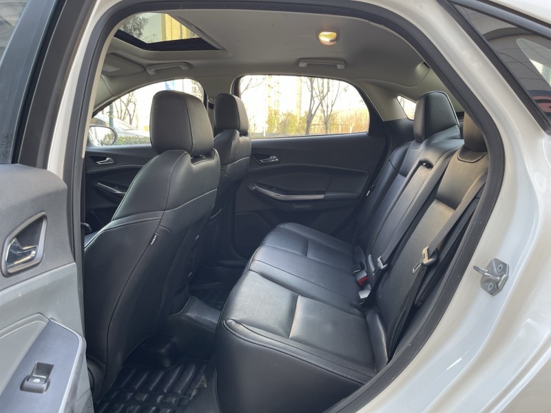 济宁16年福特福睿斯8