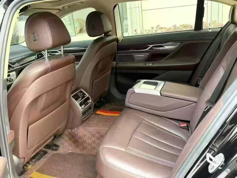 济宁15年宝马7系4