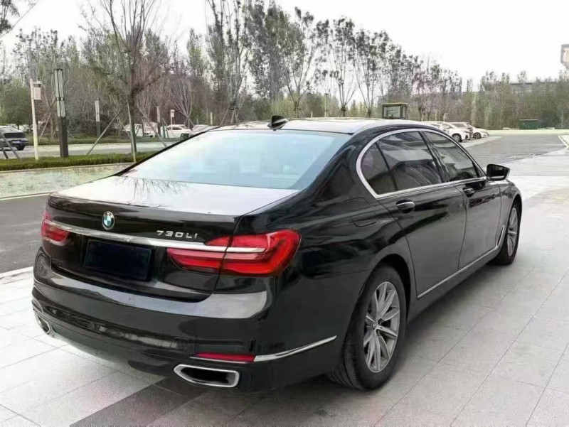 济宁15年宝马7系8