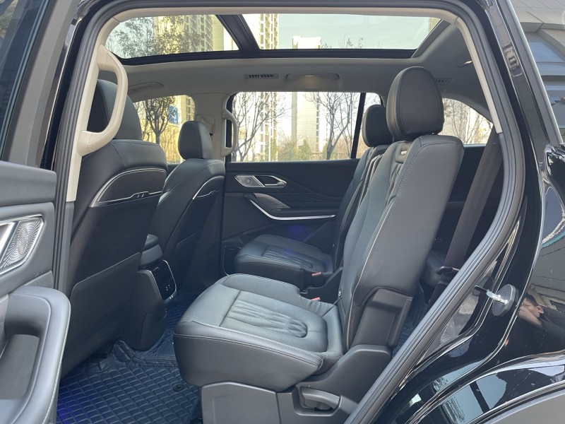 济宁24年红旗HS75