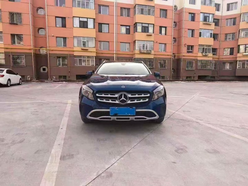 重庆19年奔驰GLA1