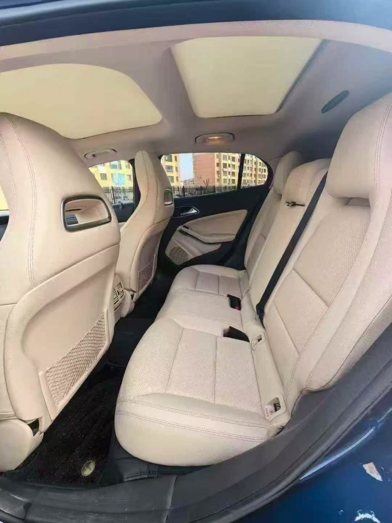 重庆19年奔驰GLA5