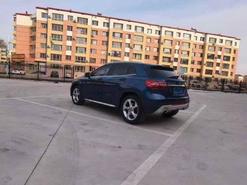 重庆19年奔驰GLA9