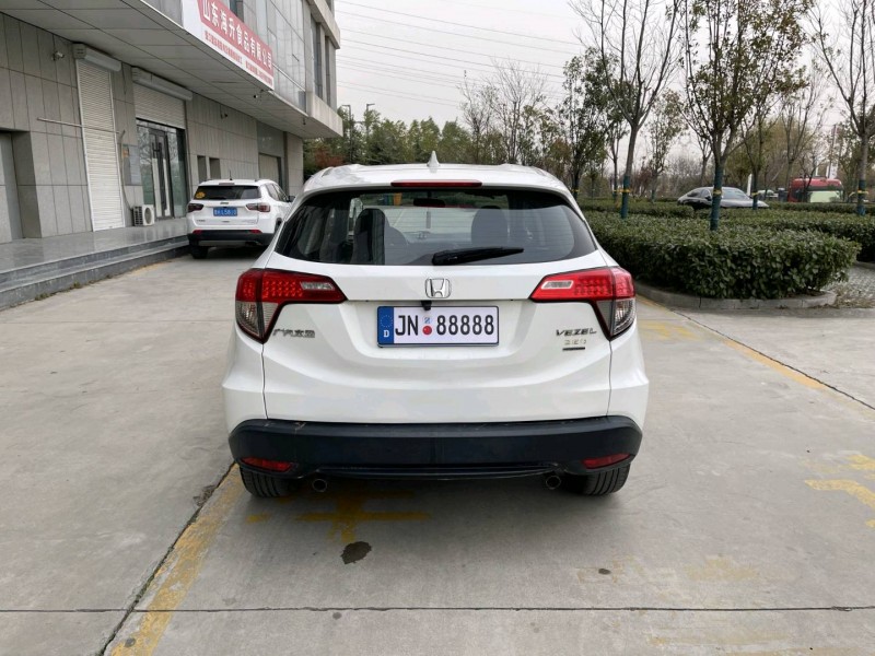 济宁21年本田缤智6