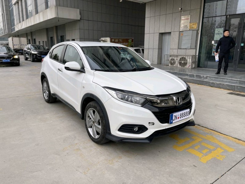 济宁21年本田缤智9