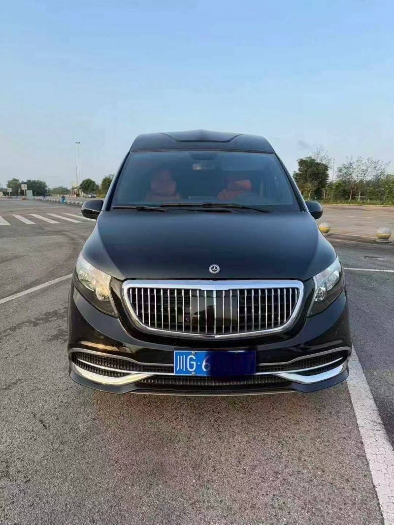 重庆24年奔驰雅升1