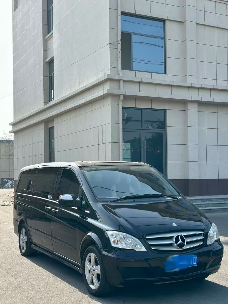 枣庄17年奔驰唯雅诺2