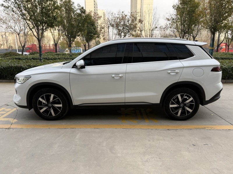 济宁24年比亚迪宋8