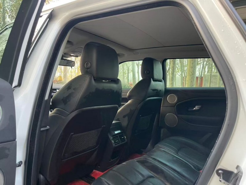 济宁17年路虎极光5