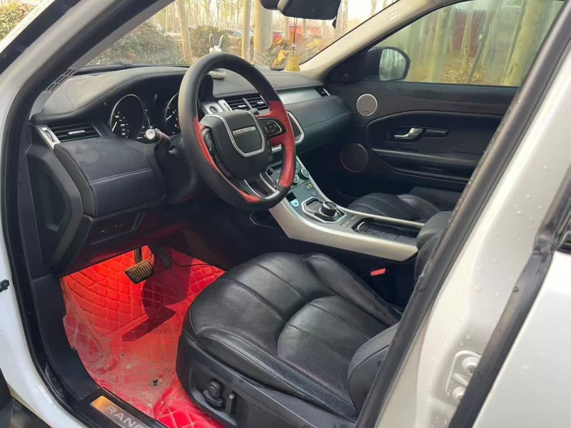 济宁17年路虎极光6