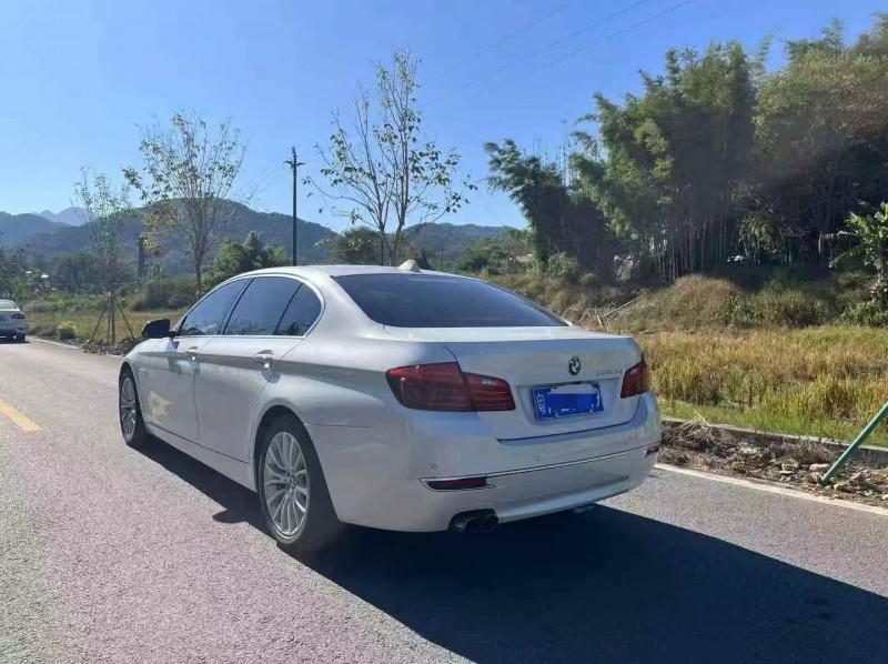 广州17年宝马5系8