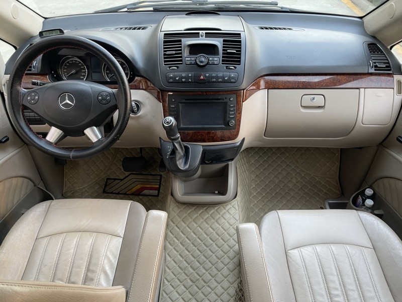 济宁13年奔驰唯雅诺4