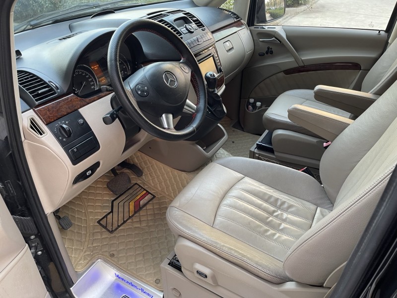 济宁13年奔驰唯雅诺7