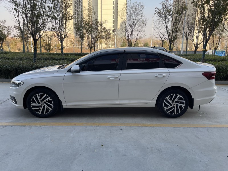 济宁22年大众朗逸7