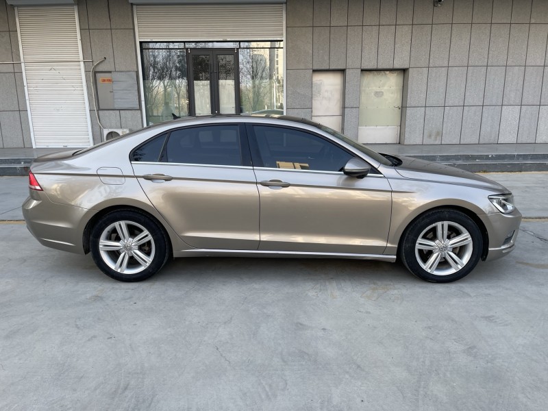 济宁17年大众凌渡8