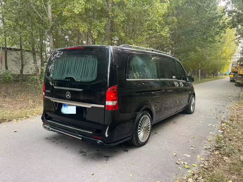 济宁20年奔驰威霆7