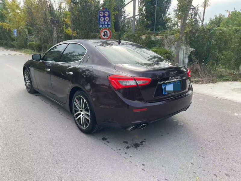 济宁16年玛莎拉蒂Ghibli7