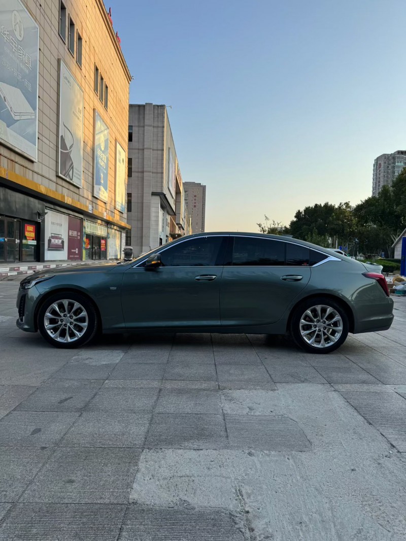 济宁22年凯迪拉克CT56