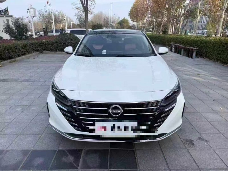 济宁23年日产天籁1